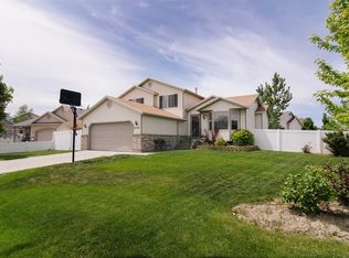 5502 W Crest Flower Way, Salt Lake City, UT 84118
