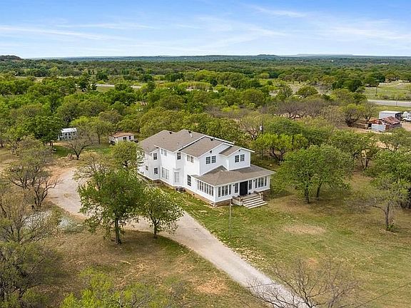 4th image of 112 Smith Ln