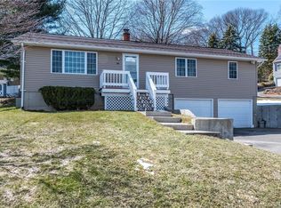 66 Deer Run Ln, Shelton, CT 06484