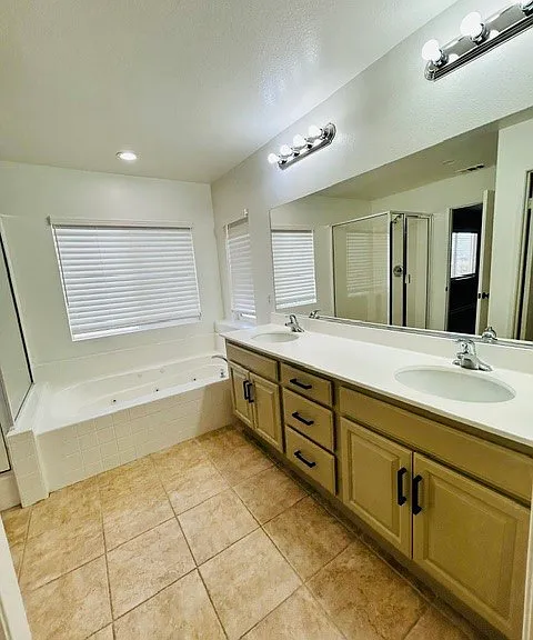 29050 Alicante Ave — Photo 9