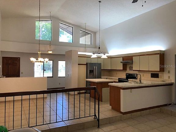 3rd image of 4652 Tiffany Woods Cir