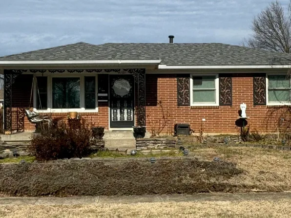 4101 Sirate Ln, Louisville, KY 40229