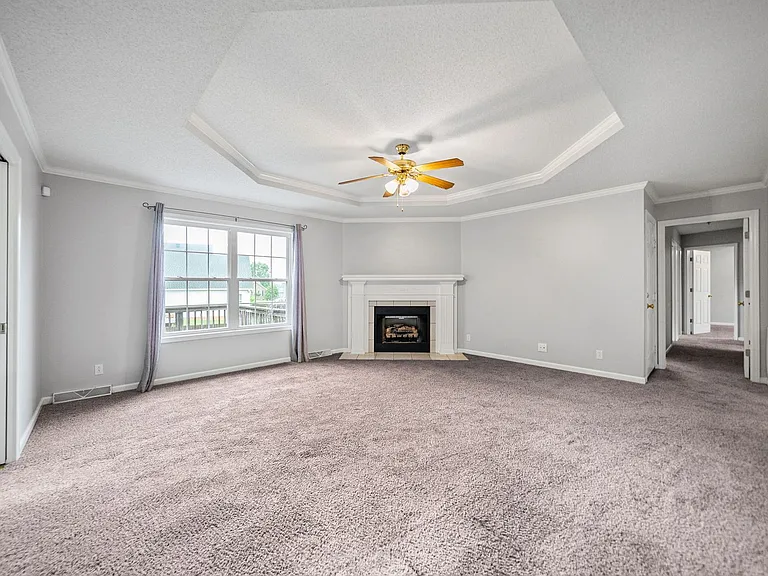 1115 Thornberry Dr — Photo 5