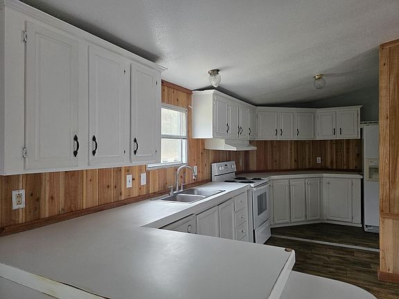 2nd image of 309-331 Holmes Rd #334