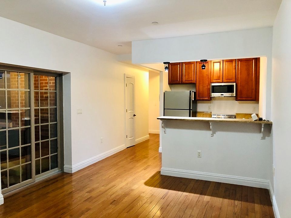1st image of 25-25 Newtown Ave