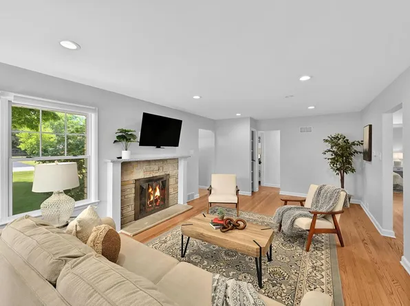 340 Fairway DRIVE, Brookfield, WI 53005