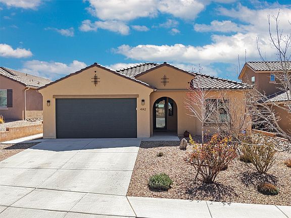 2nd image of 4142 Las Brisas