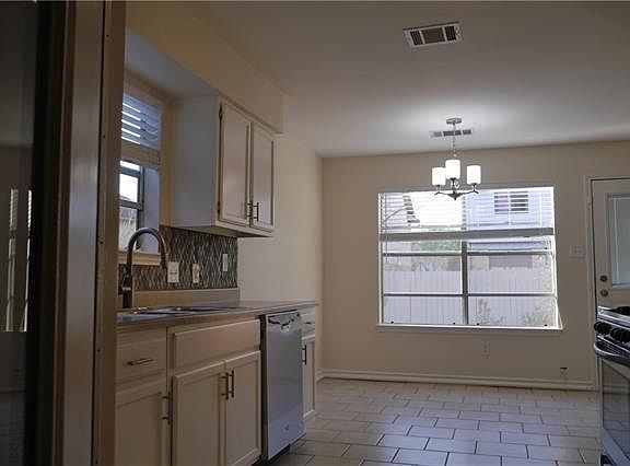 3rd image of 901 Burnsall Gates Dr