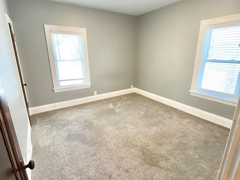 2205 Eldred Ave — Photo 14