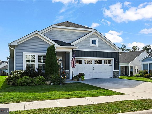 3rd image of 44 Rolling Hills Way