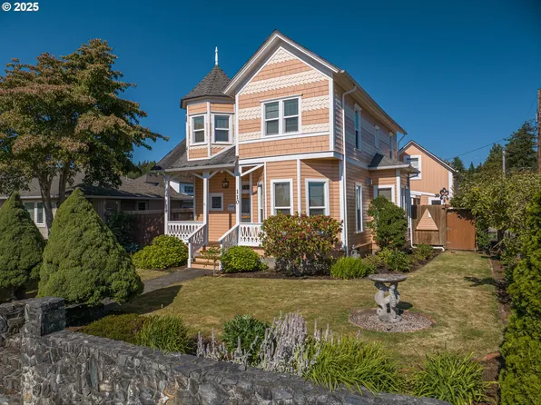 110 N Elliott St, Coquille, OR 97423