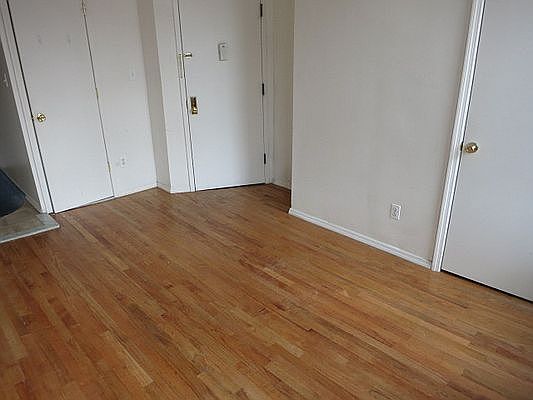 2nd image of 228 Boerum St #3RB
