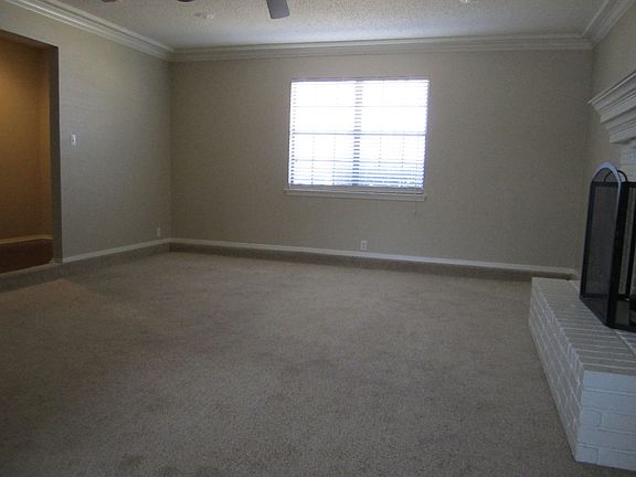 2nd image of 4401 Ponderosa Ln
