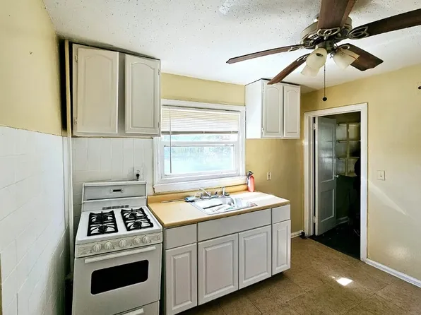35 Farley Ave #3A, Newark, NJ 07108