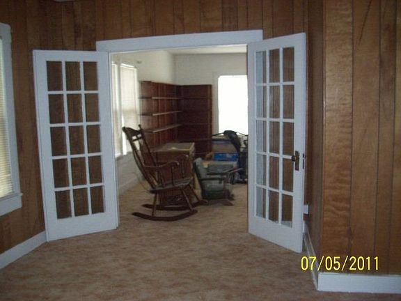 5th image of 1017 Chestnut St