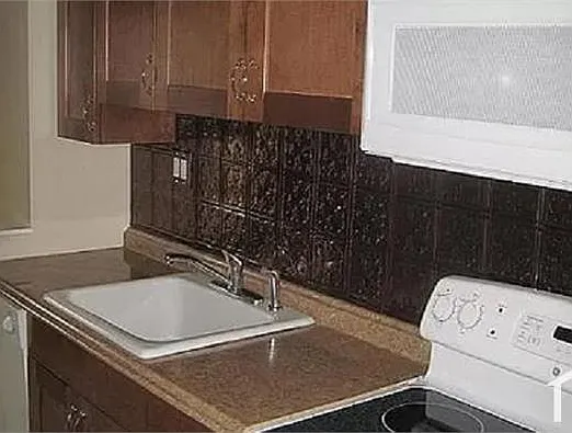 2 bed, 800 sqft, $1,700 — Photo 4