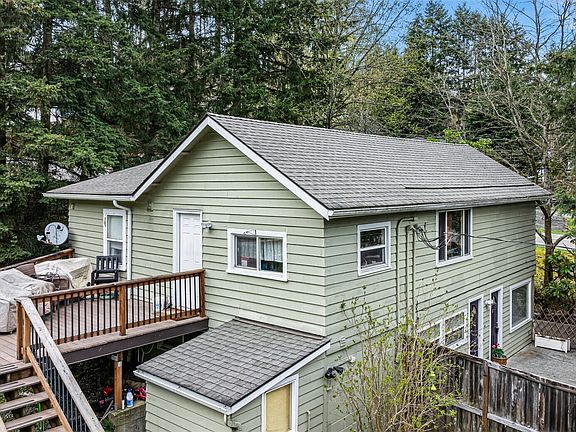 2nd image of 5305 NE 193rd Street #A & B