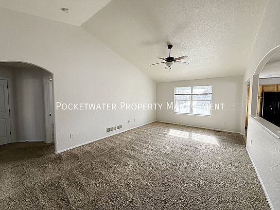 3rd image of 3392 Hackberry Ln