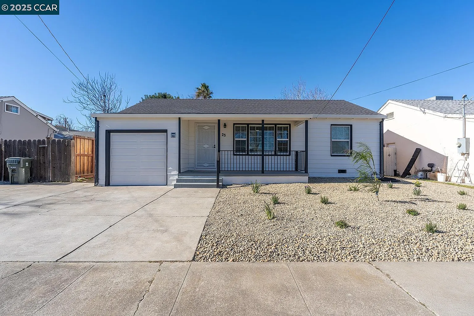 25 Russell Dr photo 1