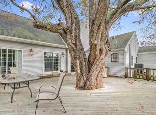 12 Hastings Pl, Monmouth Beach, NJ 07750