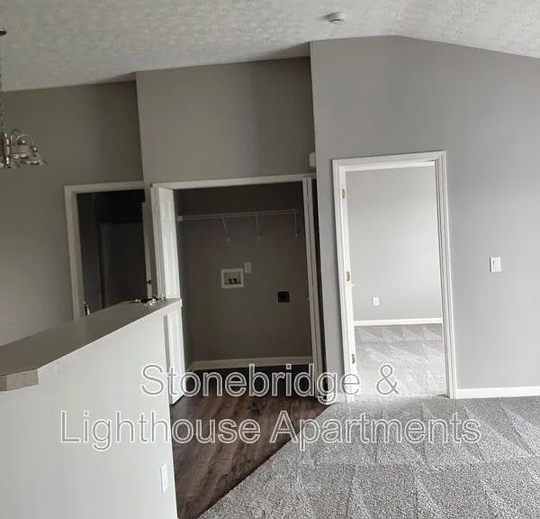 1215 Lighthouse Cv #18-W — Photo 2