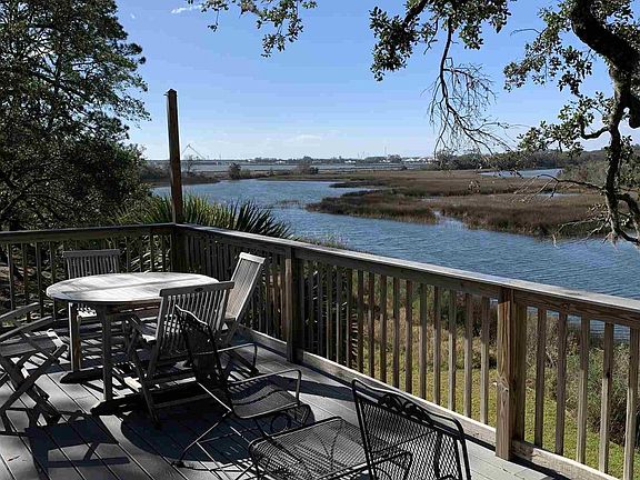 4th image of 119 S Bayou Blvd
