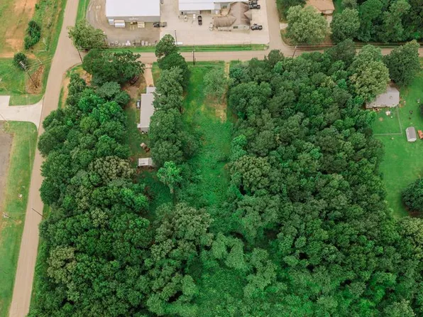 22 & 23 S Wake Village Rd, Texarkana, TX 75501