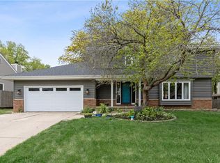 5217 Dakota Dr, West Des Moines, IA 50265