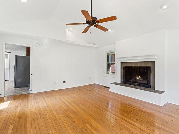 4th image of 56 Elm Ln