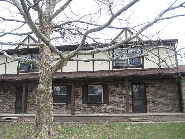 1st image of 1526 E Rosewood Ave