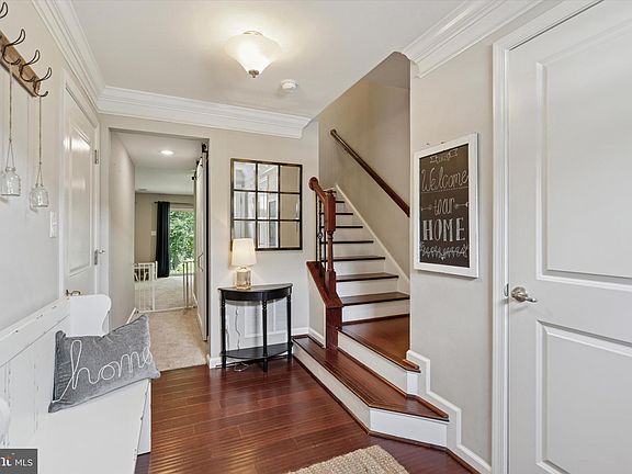 4th image of 1819 Honeysuckle Ct