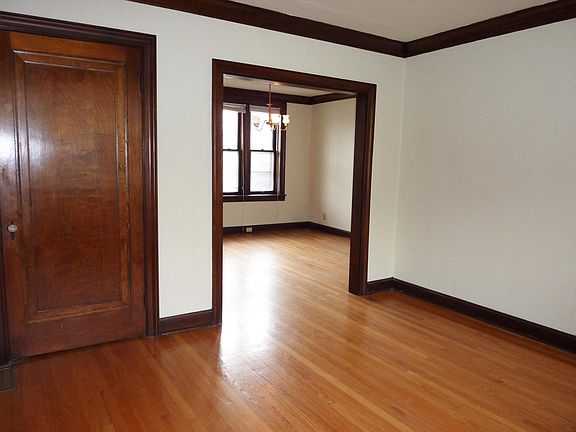 4th image of 6650 Oakland Ave