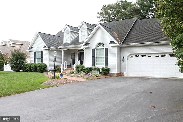 328 Lakelawn Dr photo 1