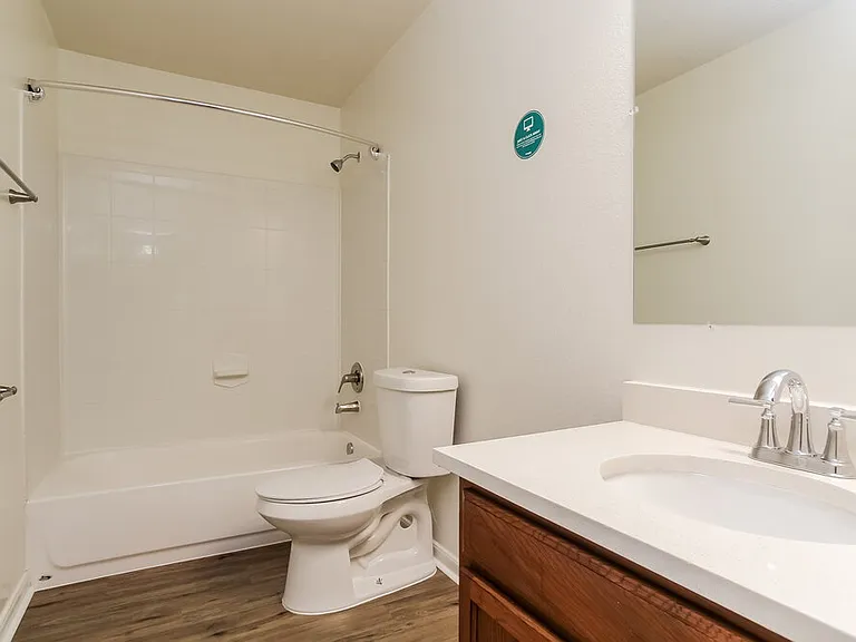 8138 Sanders Glen Ln — Photo 15