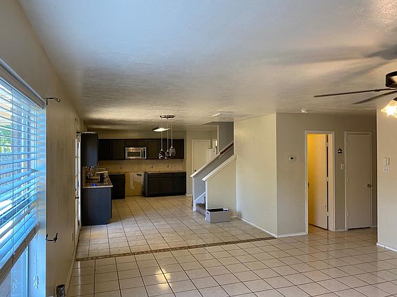 4th image of 2118 Redcliff Dr