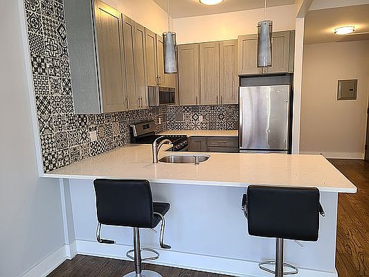 1st image of 25-34 Steinway St #2C