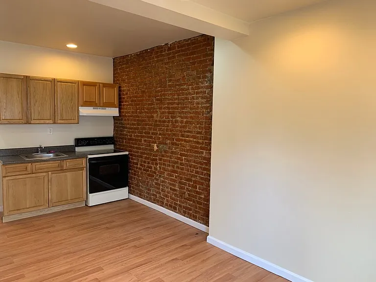 3462 Frankford Avenue — Photo 2