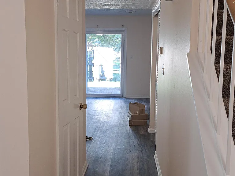 1602 Friendship Rd — Photo 5