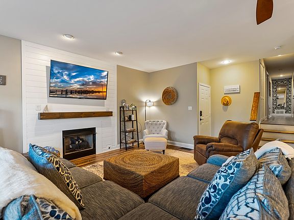 5th image of 1826 Asbury Ave Floor 1