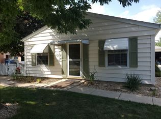 19 Pomeroy Rd, Montgomery, IL 60538