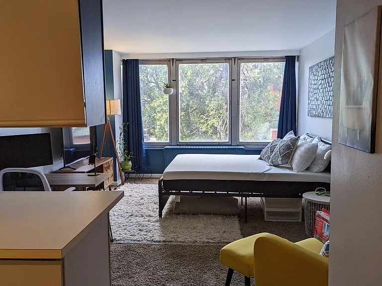 Very nice, North facing windows