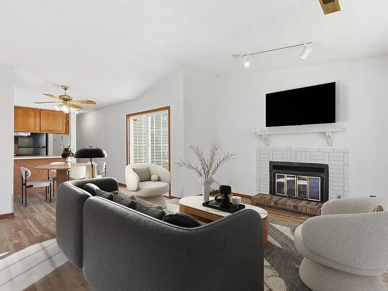 3948 Partridge Cir #U — Photo 2