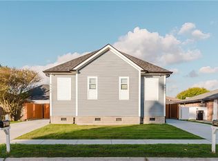 8509-11 Regiment Dr, Chalmette, LA 70043