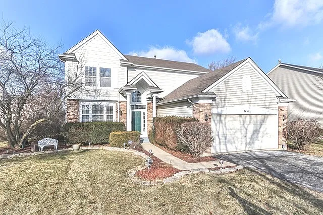 1289 Mayfair Ln photo 1