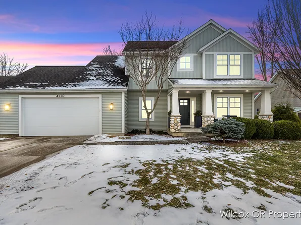 4220 Piute Dr SW, Grandville, MI 49418