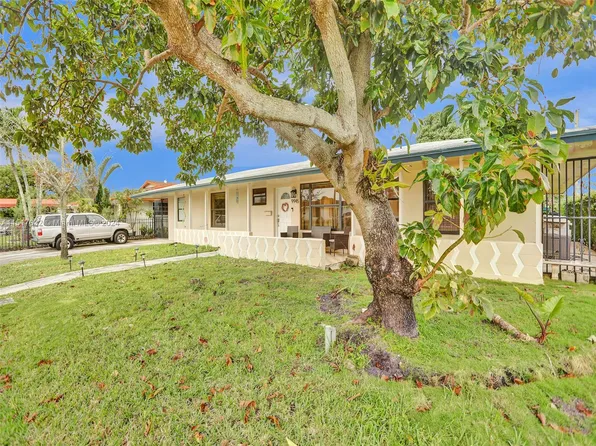 9945 SW 164th Ter, Miami, FL 33157