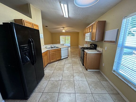 4th image of 275 Dahoon Holly Dr