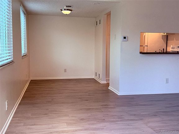 4th image of 1225 S Oneida Street #254