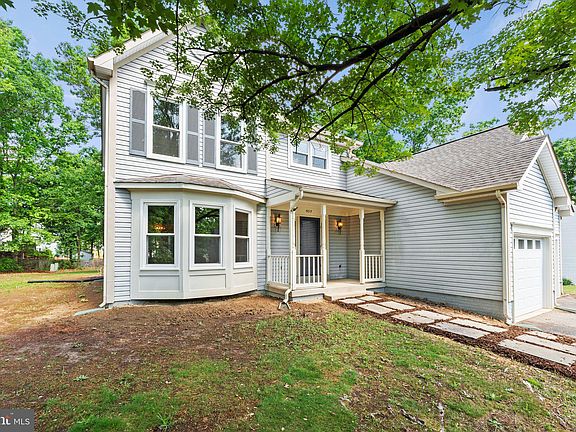 4th image of 5015 Brookshire Ct E