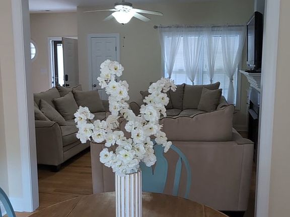 Open dining to living room